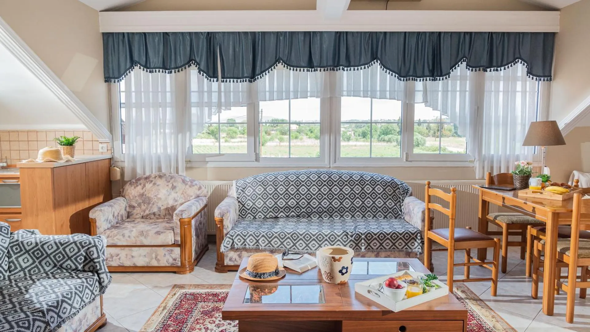 Villa Regina By The Sea Epanomi